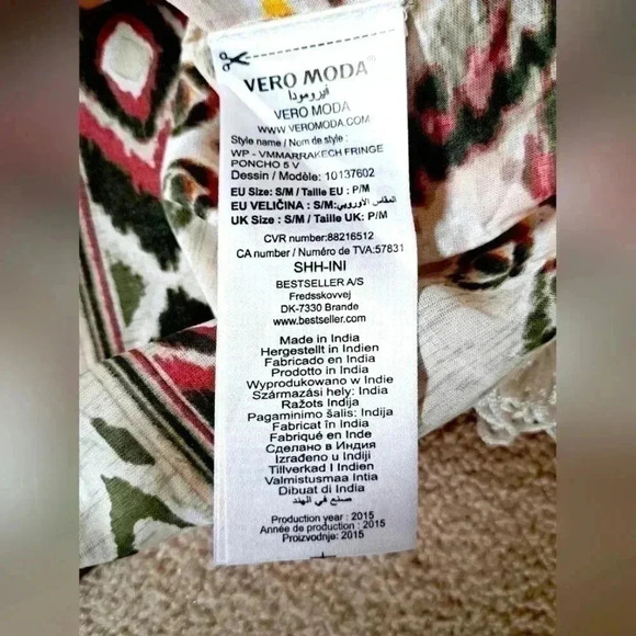 ❤️ Vero Moda Crochet Fringe Print V-neck Top Poncho Size small/medium - Picture 9 of 13